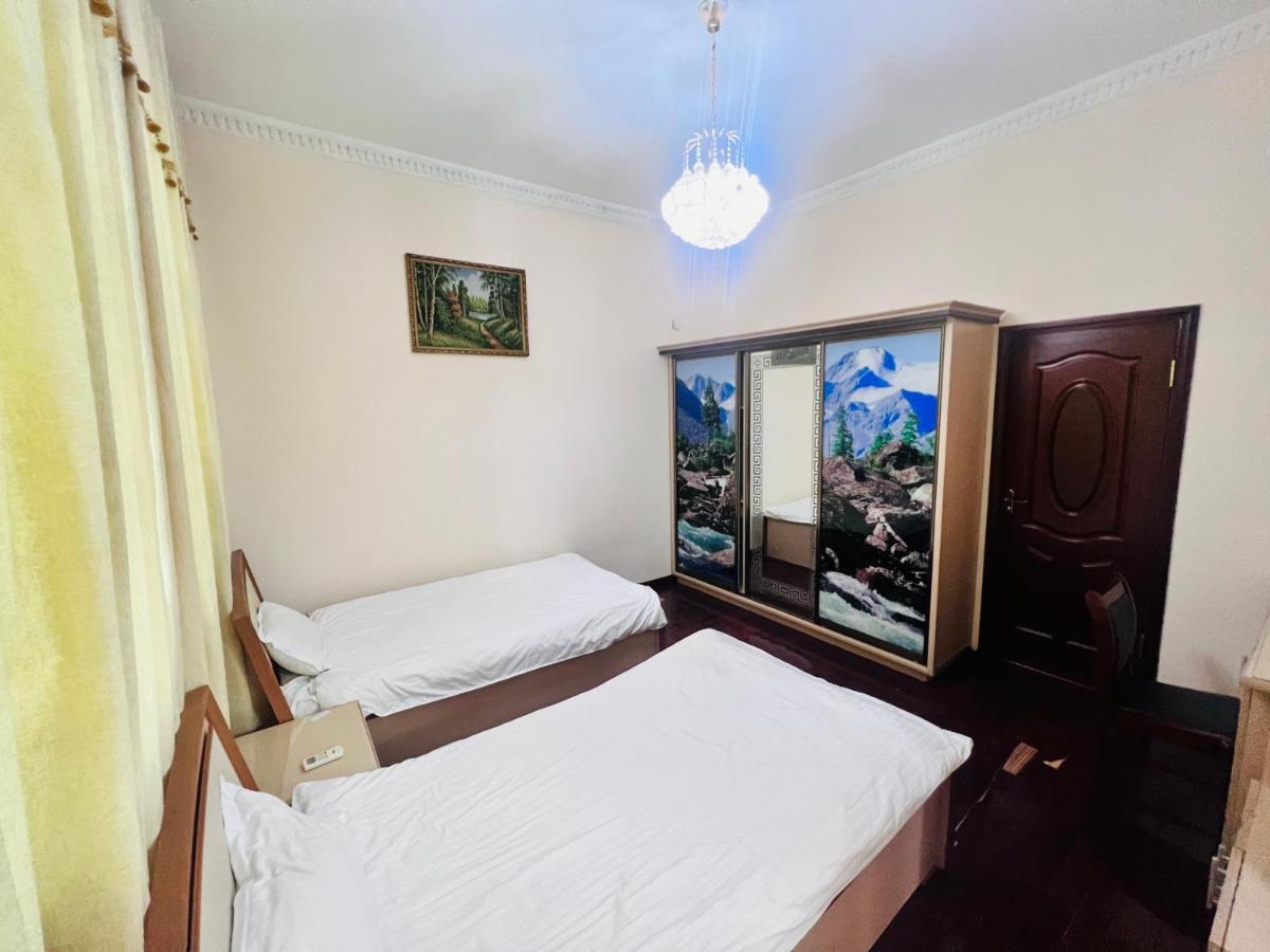 Alisher Hotel Doesjanbe Buitenkant foto
