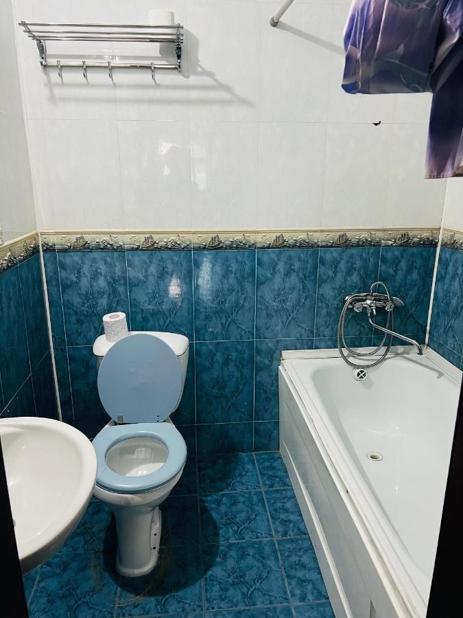 Alisher Hotel Doesjanbe Buitenkant foto